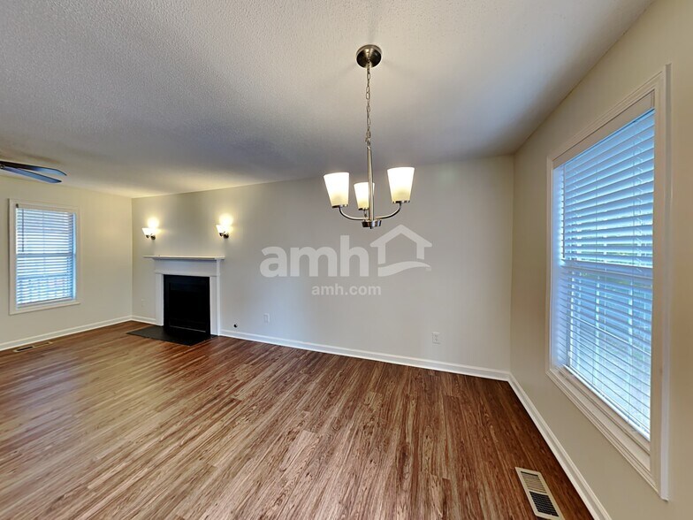 Building Photo - 101 Brentwood Ct