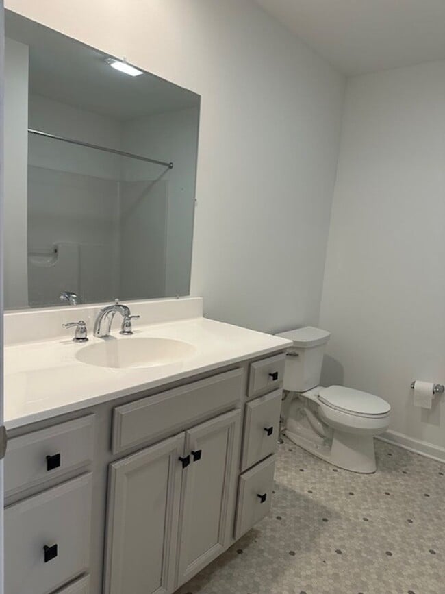 Building Photo - 205 Hoke Farm Way