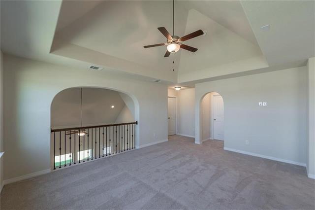 Building Photo - 560 Thoroughbred Ave