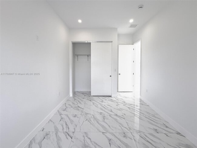 Building Photo - 149 Southeast Cor. Arno