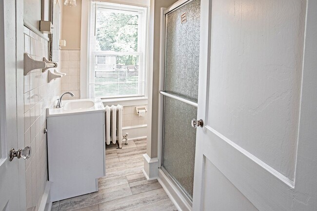 Building Photo - North Wilmington - 5 bedroom, 2 bathroom h...