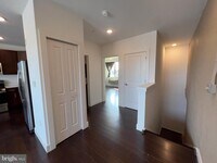 Building Photo - 1637 Poplar St