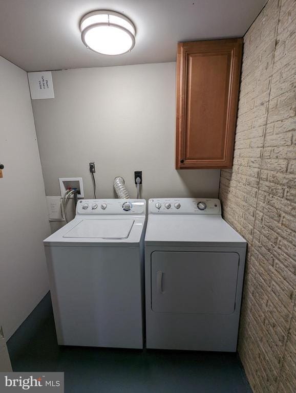 Building Photo - 1680 Thenia Pl