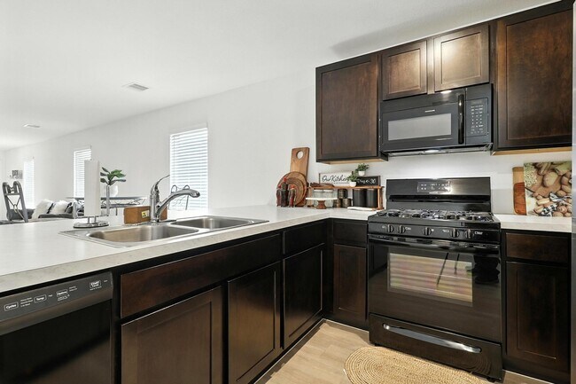 Building Photo - 379 Jewett Meadow Dr