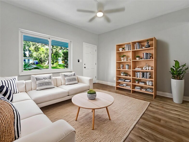 Building Photo - 10512 51st Terrace N