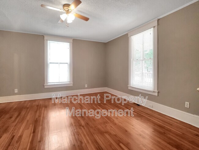 Building Photo - 522 Perry Ave