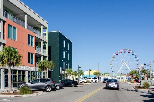 Building Photo - 1404 Canal Dr