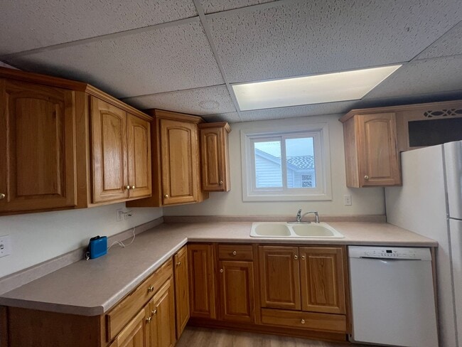 Building Photo - Click the “Apply Now” button or email wapmrentals@gmail.com for a prompt response.