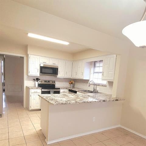 Building Photo - 3965 Llano Dr