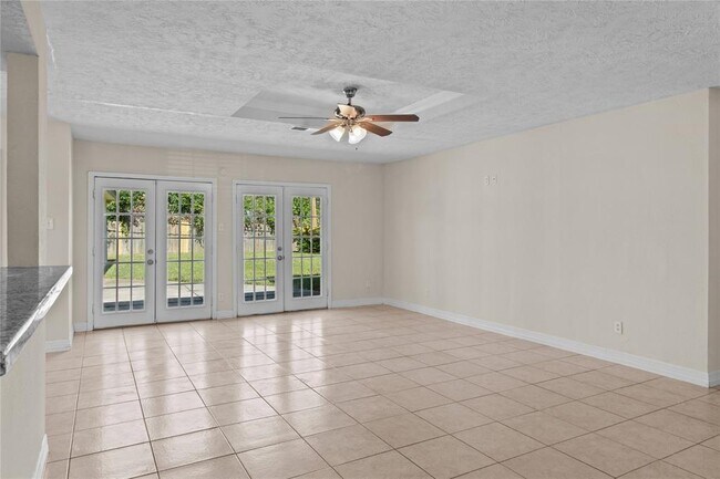 Building Photo - 5818 Silver Frst Dr
