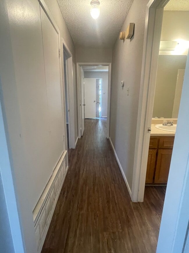 Building Photo - Walking Distance to Lake Arlington 2/2