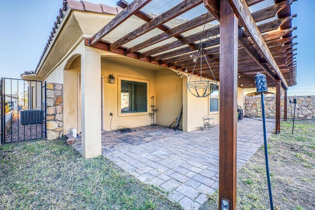 Building Photo - Beautiful 3 bed-2 baths home in 79911