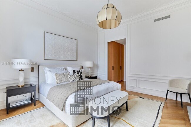 Building Photo - 11 Rue St