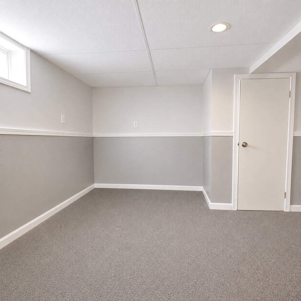 Building Photo - 903 Johnston Ave