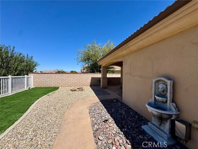 Building Photo - 13880 Evergreen Ln