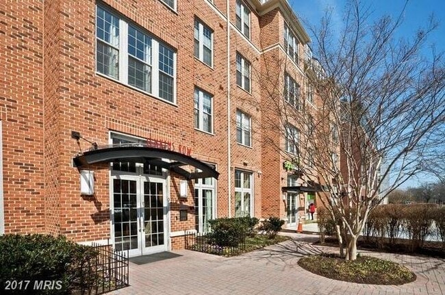 Building Photo - 1391 Pennsylvania Ave. SE