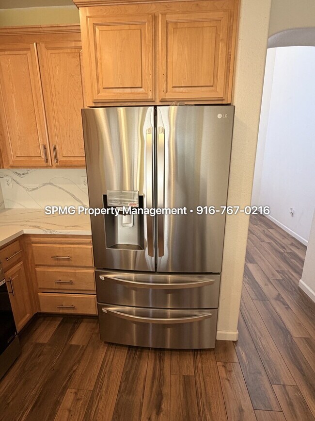 Building Photo - Beautifully Maintained 3 Bed / 2.5 Bath Home in South Natomas — New Appliances & Community Amenit...