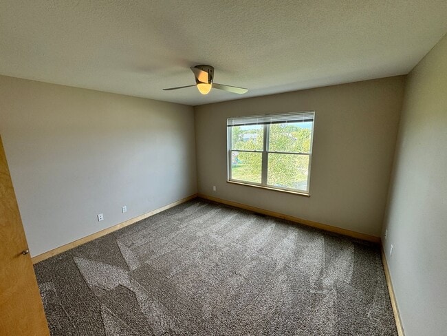 Building Photo - Two Story Townhome Available July 2025!