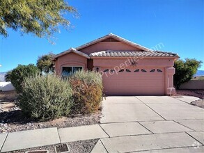 Building Photo - 3 Bedroom, 2 Bathroom Home in East Tucson.