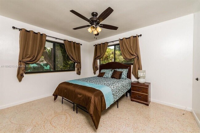 Building Photo - 7830 SW 99th St