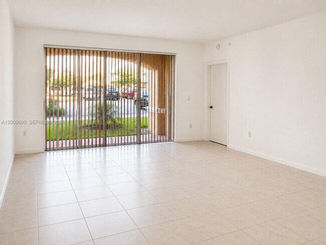 Building Photo - 6630 NW 114th Ave