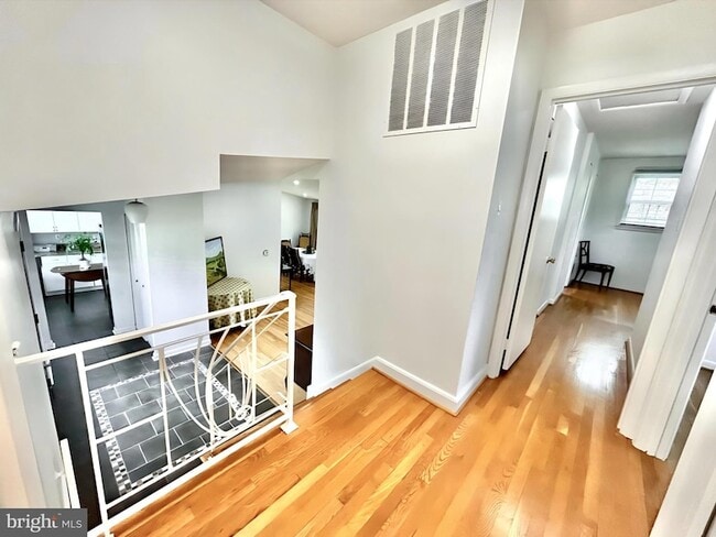 Building Photo - 10202 McGovern Dr