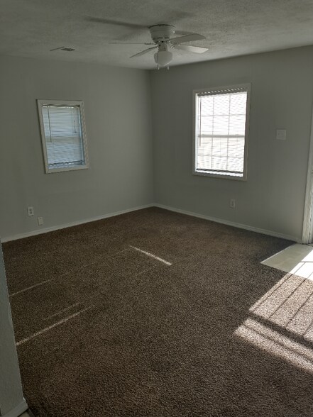 Building Photo - 212 Vance Ave