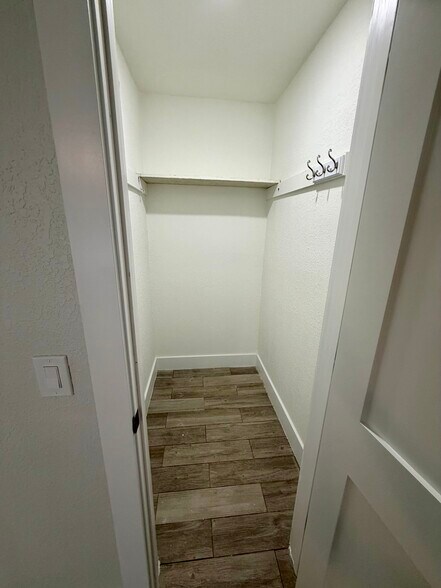 Building Photo - 154 147th Ave E