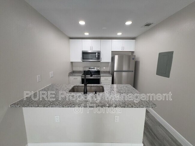 Building Photo - 5485 SE 30th Pl