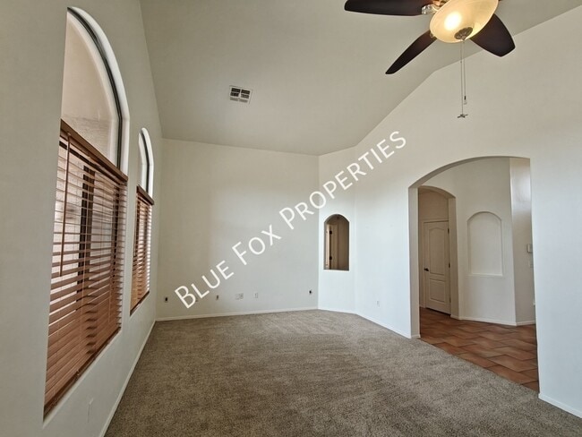 Building Photo - 5322 W Olivine Dr