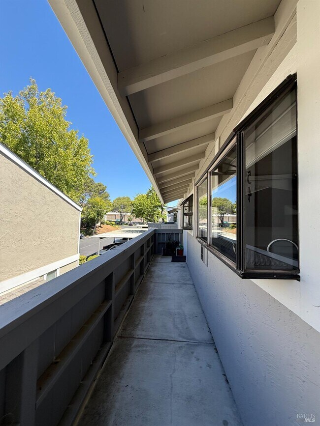 Building Photo - 900 Southampton Rd