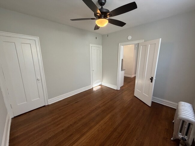 Building Photo - 1525 W Estes Ave