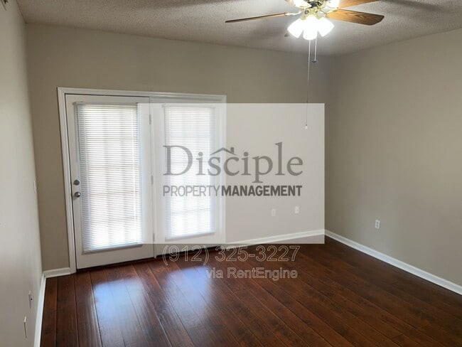 Building Photo - 22 E Dubois St