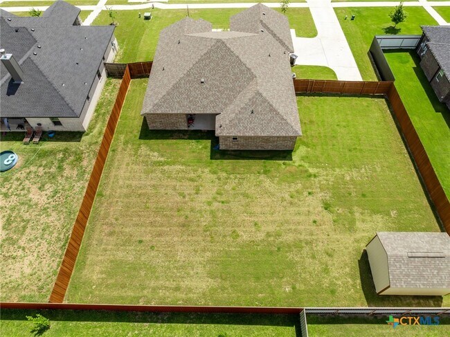 Building Photo - 2509 Meadow Lark Dr