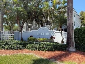 Building Photo - 8650 SW 212th St