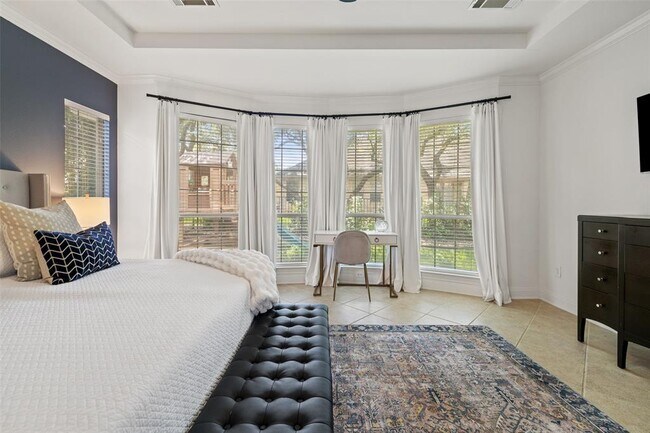 Building Photo - 209 The Hills Dr