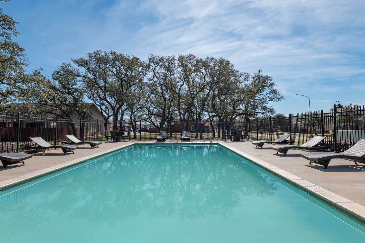 Building Photo - 15201 Hazy Meadow Ct