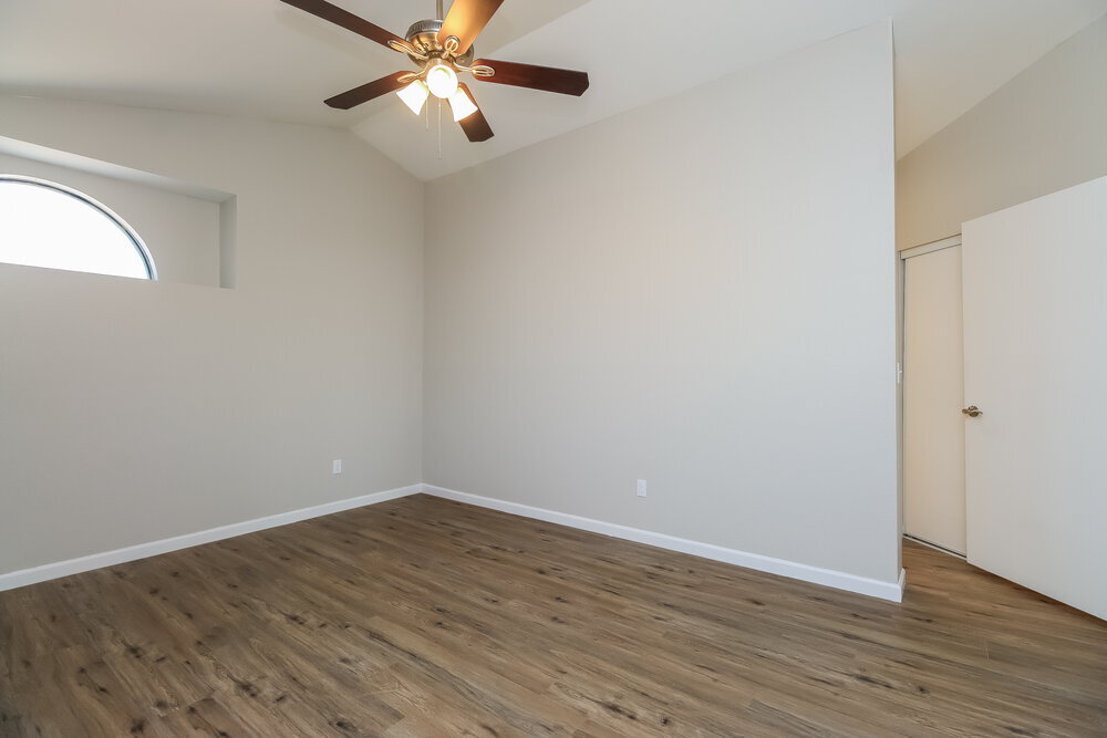 Building Photo - 1755 E Javelina Ave