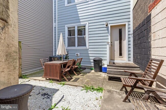 Building Photo - 1509 Frankford Ave