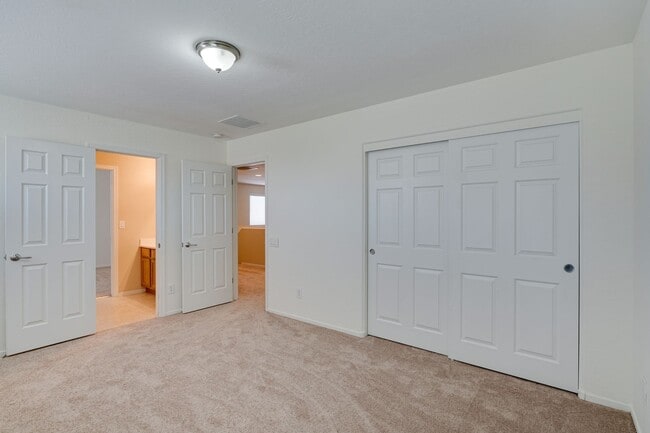 Building Photo - 2717 Rimbaud St