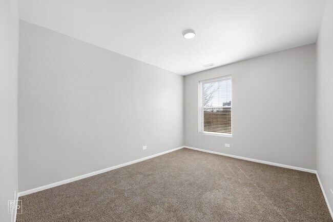 Building Photo - 4853 S Prairie
