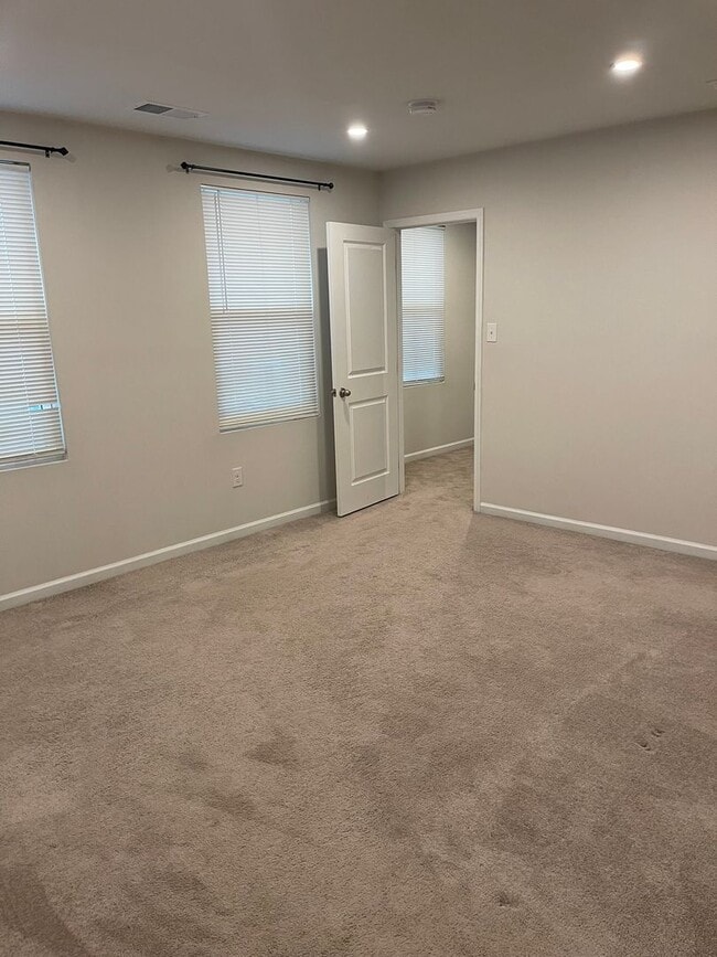 Building Photo - Dover - Clearview Meadow