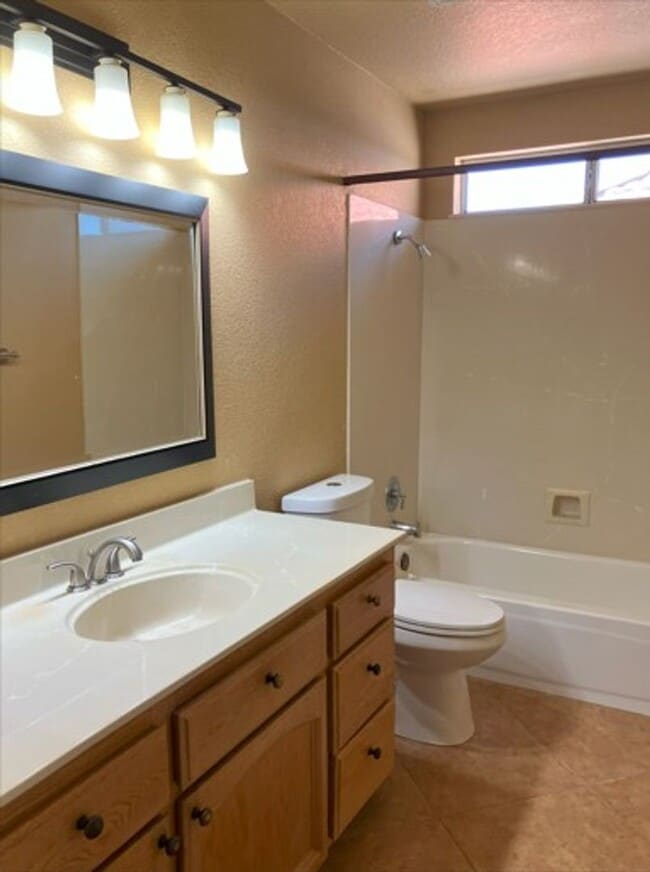Building Photo - 3625 Jarena Dr