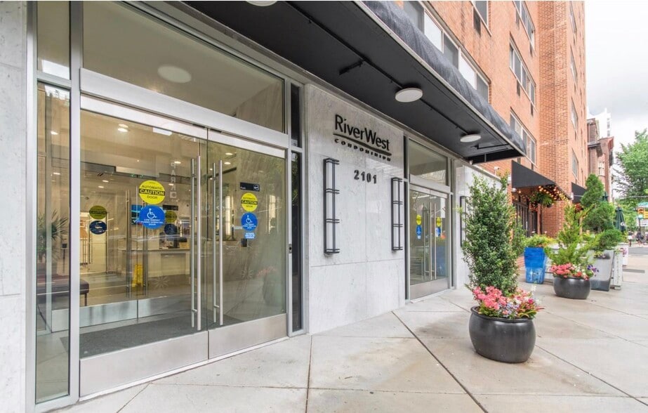 Building Photo - 2101 Chestnut St