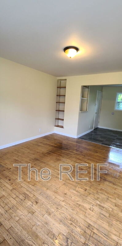 Building Photo - 1346 Flamingo Dr