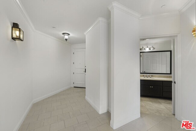 Building Photo - 1820 Benecia Ave