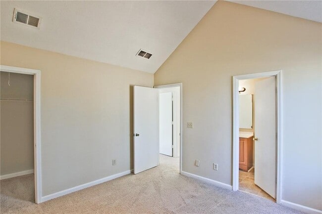 Building Photo - 3657 River Ridge Ct