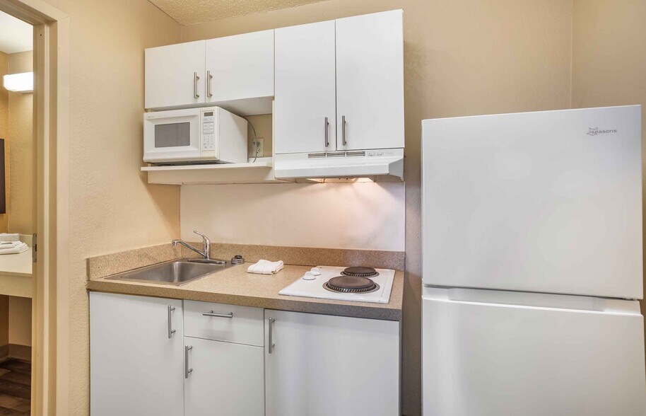 Building Photo - Furnished Studio-Seattle - Tukwila