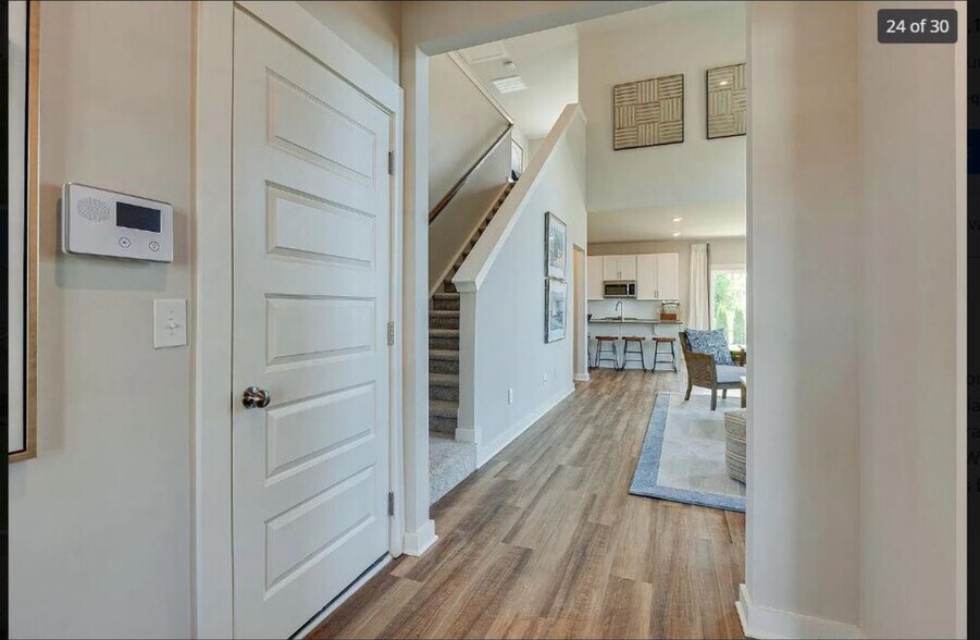 Building Photo - 2428 Williams Ridge Dr
