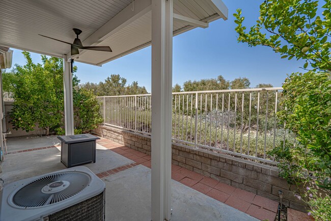 Building Photo - Charming 2-Bedroom Townhome in Valencia with Backyard & Community Amenities!